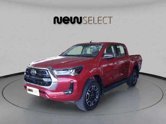 TOYOTA HILUX 2.8 D-4D TURBO DIESEL CD SRX 4X4 AUTOMÁTICO